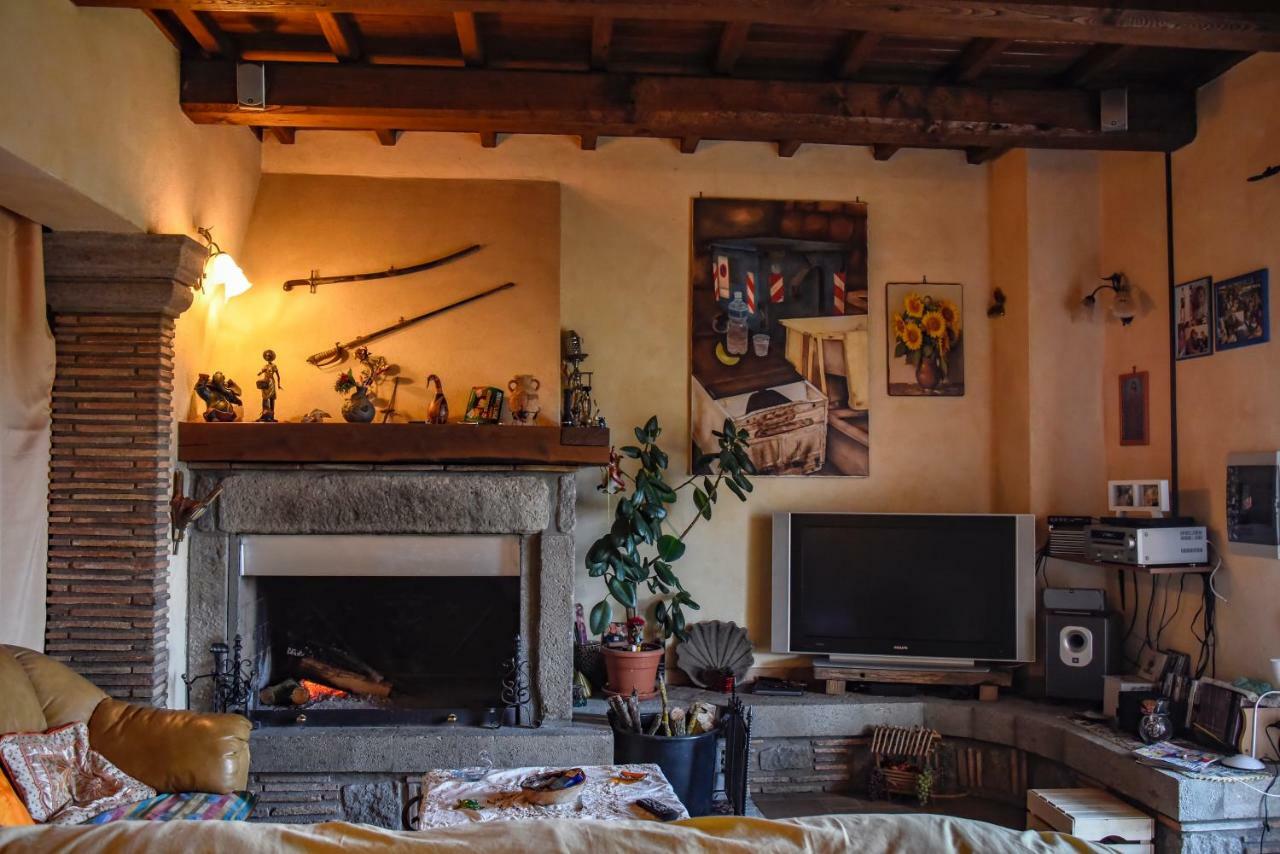 Villa Farfalla Bianca วิตอร์คิอาโน ภายนอก รูปภาพ