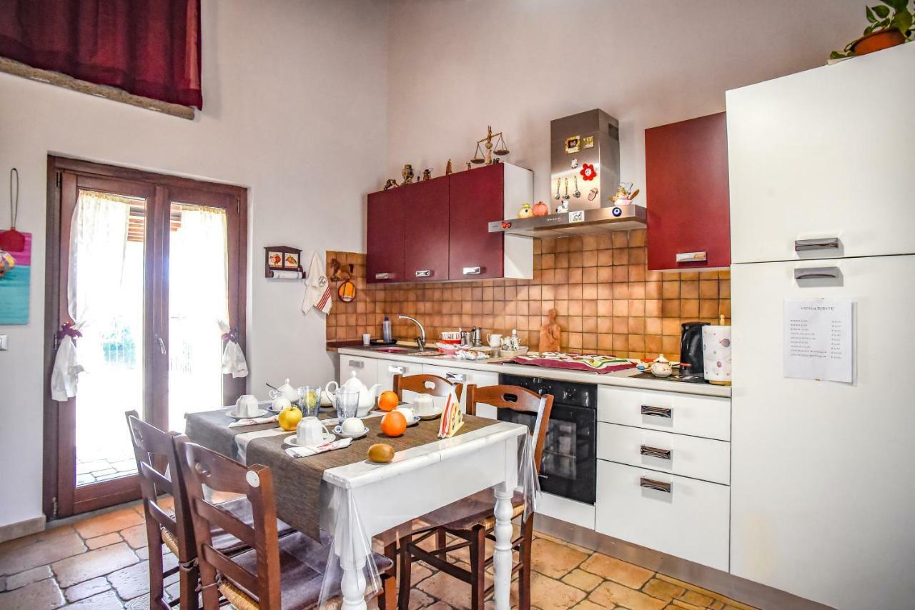 Villa Farfalla Bianca วิตอร์คิอาโน ภายนอก รูปภาพ