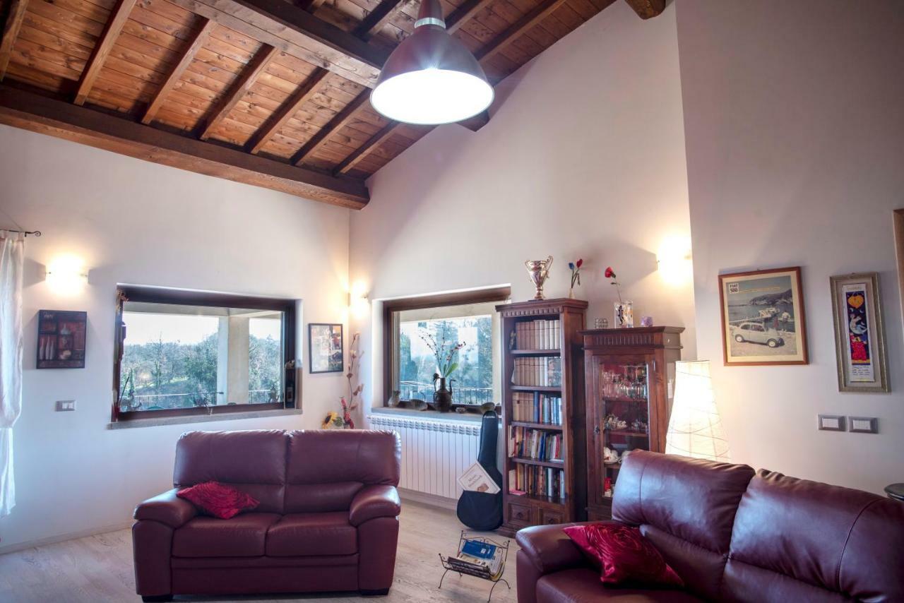 Villa Farfalla Bianca วิตอร์คิอาโน ภายนอก รูปภาพ
