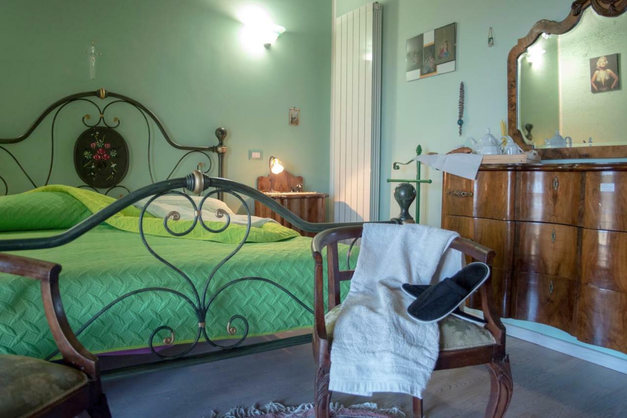 Villa Farfalla Bianca วิตอร์คิอาโน ภายนอก รูปภาพ